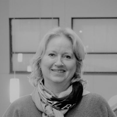 Marit Hvidsten - Kommunikasjon